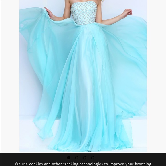 Sherri Hill prom dress - Picture 7 of 11
